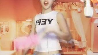 男扮女主播弹吉他,女主播新秀横空出世