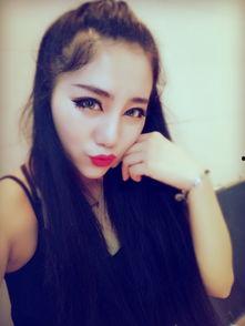 妍妍的照片,镜头下的纯真笑容