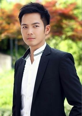 张胤哲个人资料,才华横溢的年轻艺术家，揭秘其多彩人生